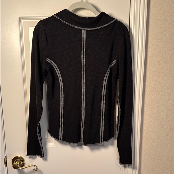 Pilcro Black Long Sleeve Women's Top - Picture 4 of 8
